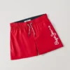 Badshorts med tryckt logotyp Badshorts med tryckt logotyp