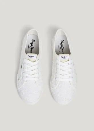 Klassiska sneakers med broderade detaljer – Brady