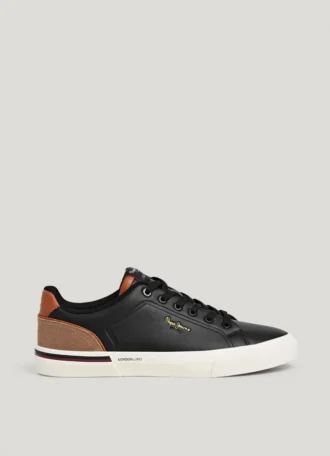 Klassiska sneakers med detaljer i mocka