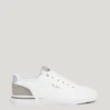 Klassiska sneakers med detaljer i mocka Klassiska sneakers med detaljer i mocka