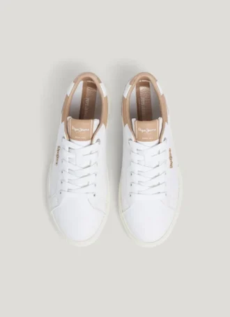 Klassiska sneakers med detaljer i mocka