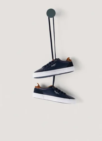 Klassiska sneakers med detaljer i mocka – Kenton