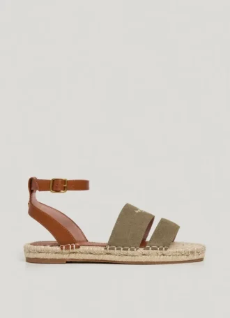 Platta jutesandaler