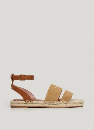 Platta jutesandaler