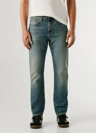 Raka jeans med medelhög midja – Cash Raka jeans med medelhög midja – Cash