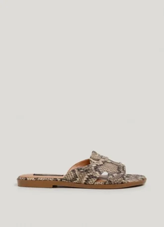 Sandaler med djurmönster