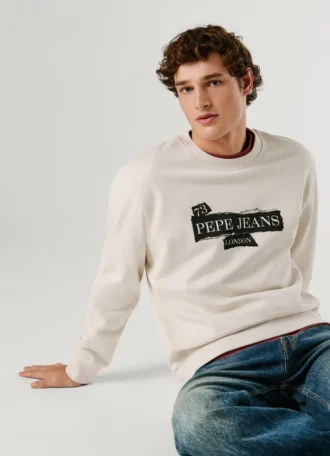sweatshirt med rund hals och normal passform 1 10 330x456 - Sweatshirt med rund hals och normal passform