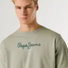 T-shirt med logotryck i normal passform T-shirt med logotryck i normal passform