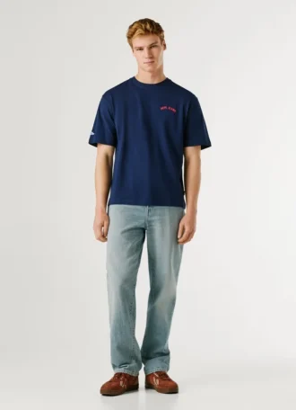 T-shirt med tryck på ryggen