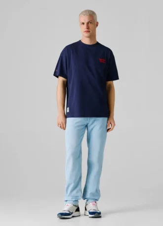 T-shirt med tryck på ryggen och lös passform