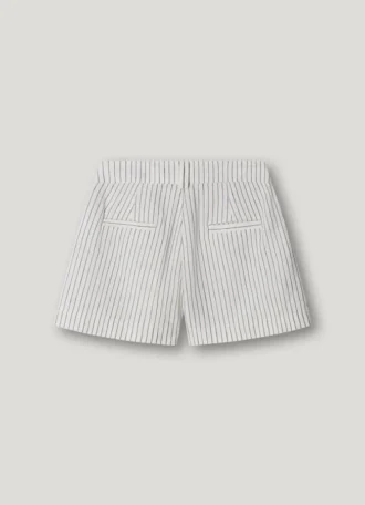 Utställda randiga shorts